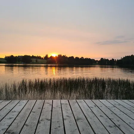 Nad Jeziorem ロッジ Sierakowice