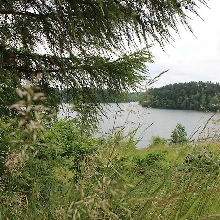 ロッジ Nad Jeziorem Sierakowice