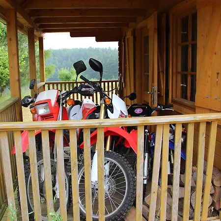 ロッジ Nad Jeziorem Sierakowice